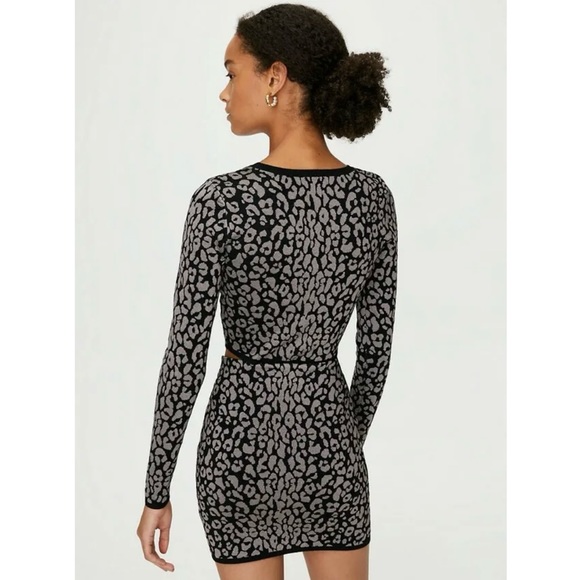 Aritzia XXS Sunday Best Volpe Metallic Gold Sweater Top Skirt 2 Pc Set $176 - Picture 11 of 11